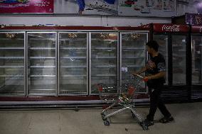 MIDEAST-GAZA-KHAN YOUNIS-NECESSITIES SUPPLY-SHORTAGE