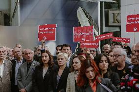 Reporter's Detention Sparks Protests - Istanbul