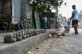 Preparation For Kali Puja In Kolkata.