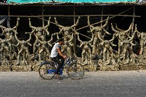 Preparation For Kali Puja In Kolkata.