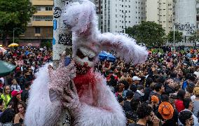 Brazilians Take To The Streets Of Sao Paulo In Traditional Zombie Walk