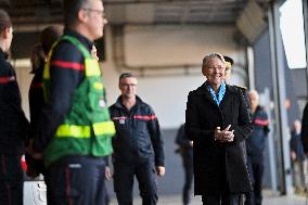 PM Borne Visits Firefighters In The Wake Of Storm Ciaran - Caen