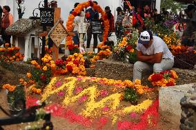 Day Of The Dead In San Antonio Tecómitl Cemetery