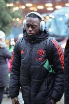 Manchester United Squad At Stockport Station