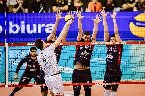 ZAKSA Kedzierzyn Kozle v Jastrzebski Wegiel - Polish Supercup Of Volleyball