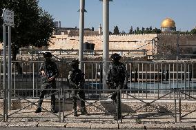 MIDEAST-JERUSALEM-JUMMAH-SECURITY