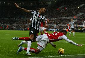 Newcastle United v Arsenal FC - Premier League