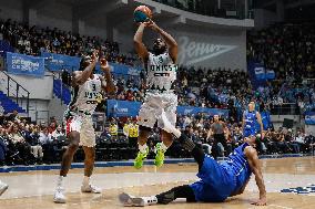 Zenit St Petersburg V UNICS Kazan - VTB United League