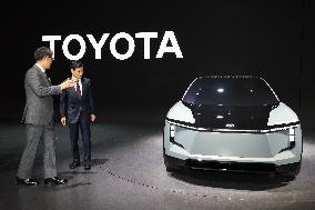 Minister of Economy, Trade and Industry Yasutoshi Nishimura visits the Japan Mobility Show 2023
