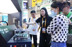(CIIE)CHINA-SHANGHAI-CIIE-PRODUCTS-DEBUTS