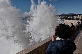 FRANCE-NICE-LARGE WAVE