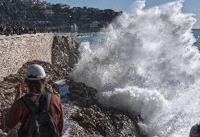FRANCE-NICE-LARGE WAVE