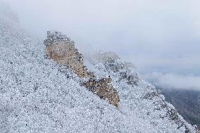 CHINA-HEBEI-BAISHI MOUNTAIN-SNOW SCENERY (CN)