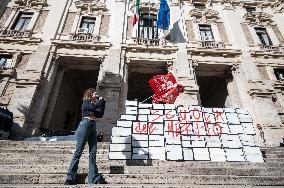 Student Flash-Mob In Front Of The Minister Of Education