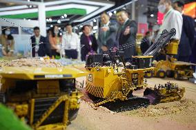 Visitors Experience New Tech At The 6TH CIIE in Shanghai