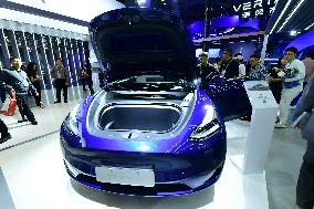 Tesla Booth at The 6th CIIE in Shanghai