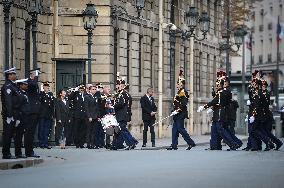 Elysee Brings Back Public Changing Of Guard - Paris