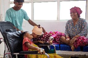 NEPAL-NEPALGUNJ-HOSPITAL-EARTHQUAKE-SURVIVORS