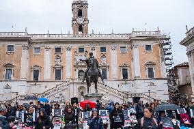 Flash Mob For Hamas Hostages In The Capitol - Rome
