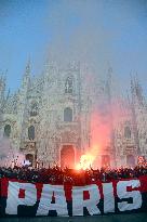 French PSG Fans In Piazza Duomo - Milan