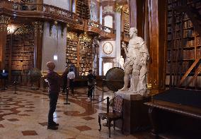 AUSTRIA-VIENNA-NATIONAL LIBRARY-STATE HALL