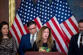 Bipartisan Candlelight Vigil At The US Capitol - Washington