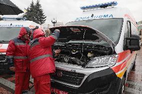 New ambulances for Ukrainian emergency care centers
