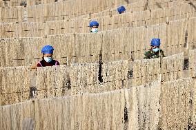 Farmer Dry Vermicelli in Zaozhuang