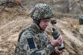 Artillerymen Mortar Gunners  Of The First Presidential National Guard Brigade Of Ukraine BUREVIY (Storm)