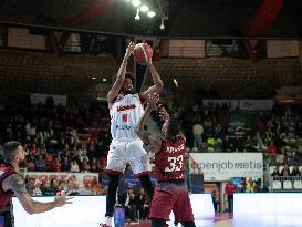 Itelyum Varese v Keravnos BC - FIBA Europe Cup
