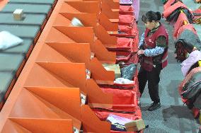 An Express Assembly Line in Lianyungang