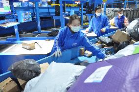 An Express Assembly Line in Lianyungang