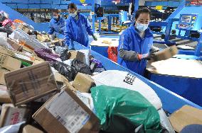 An Express Assembly Line in Lianyungang