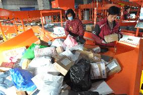 An Express Assembly Line in Lianyungang