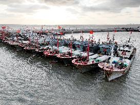 Fshing Boats Shelter From The Wind in Lianyungang