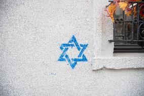 France Suspects Russian Influence In Star Of David Graffiti