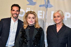 Catherine Deneuve Unveils Le Printemps XMas Decorations - Paris