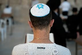 Jews Praying In The Western Wall In Jerusalem Amid The Ongoing War