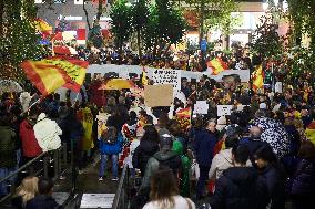 Rally against amnesty at PSOE headquarters in Santander - Spain