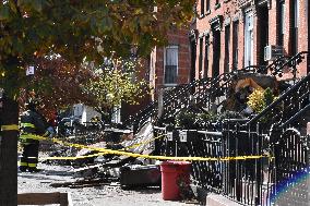 Three People Dead And Several Injured After Fire In A Brownstone In Brooklyn New York