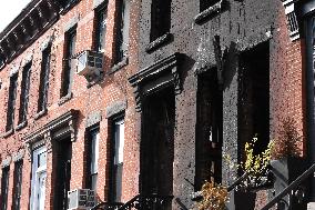 Three People Dead And Several Injured After Fire In A Brownstone In Brooklyn New York