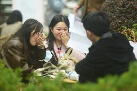 Blind Date in Hangzhou