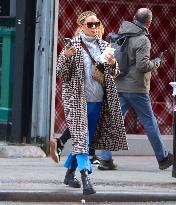 Kate Hudson out in New York