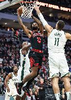 (SP)U.S.-MILWAUKEE-BASKETBALL-NBA-BULLS VS BUCKS