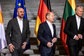 German Chancellor Scholz Hosts Gathering with some European Leaders