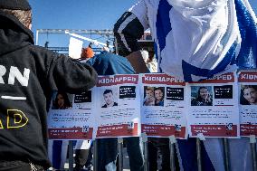 Tens of thousands rally for Israel on the National Mall