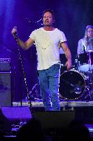 David Duchovny Live - Paris