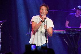 David Duchovny Live - Paris