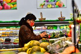 Customers Shop at A Supermarket in Qingzhou