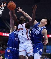 (SP)CHINA-QINGDAO-BASKETBALL-CBA LEAGUE-SHANGHAI VS QINGDAO (CN)